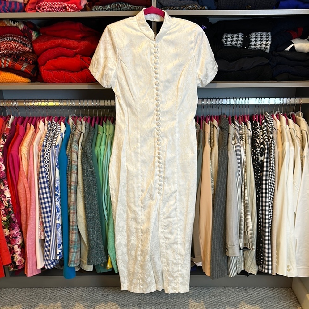 D.B.Y. White back zipper closure button front short sleeve dress size 5